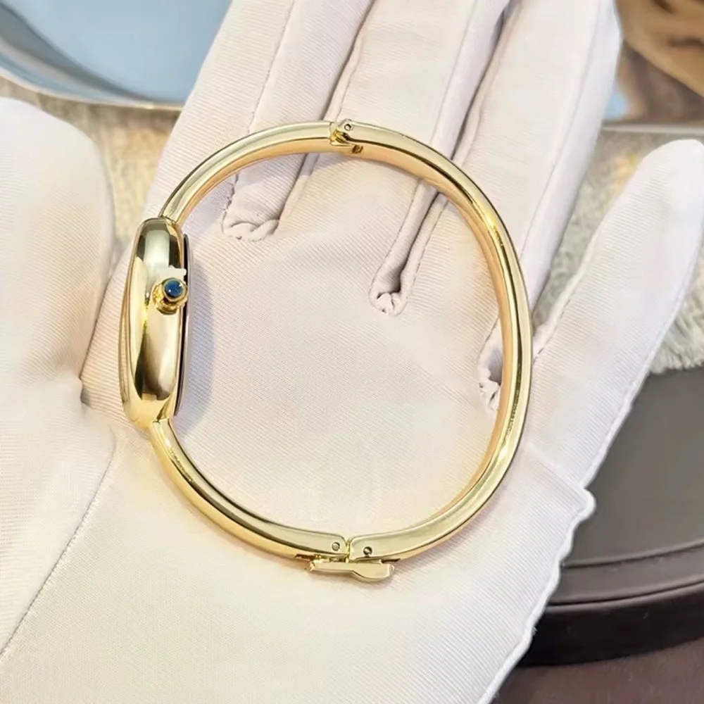 Baignoire Vintage Gold Oval Bracelet Watch